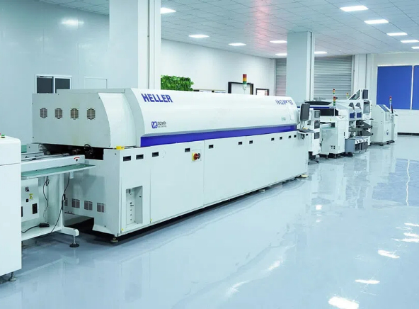 高速SMT无尘车间.jpg 高速SMT无尘车间.jpg