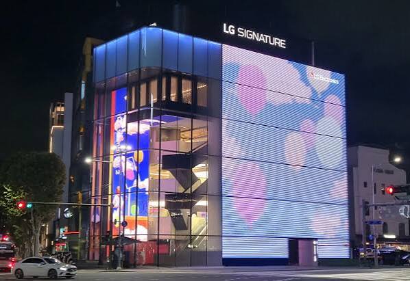 Top Transparent LED Display Manufacturers: How to Choose the Right Partner for Your Project